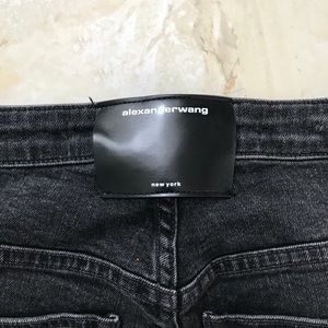 Alexander wang MAINLINE wake flex jeans
High rise straight leg black denim